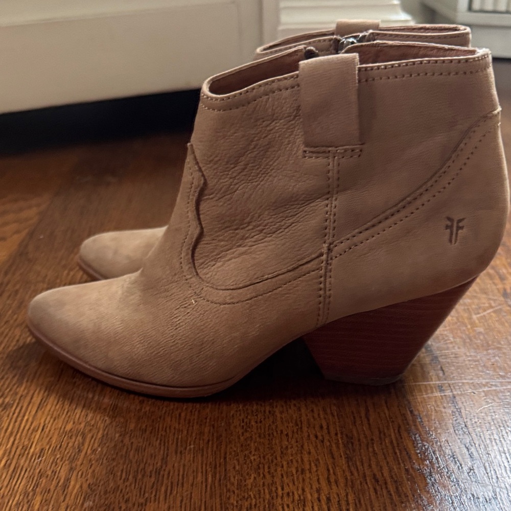 Frye Women's Brown Ankle Booties